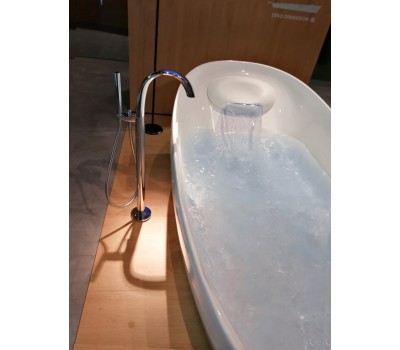 Акриловая ванна Toto Neorest PJYD2200PWEE#GW с гидро и аэромассажем, с эффектом невесомости